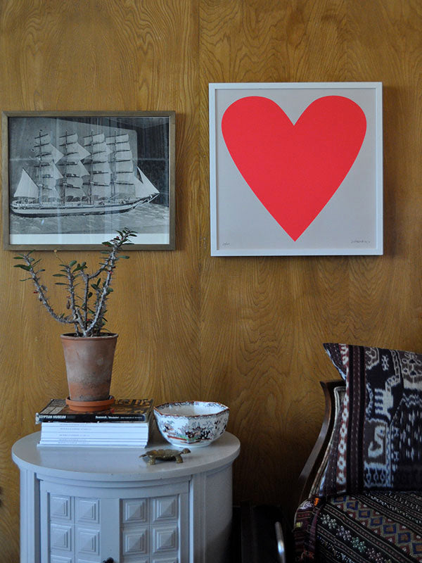 new neon heart print