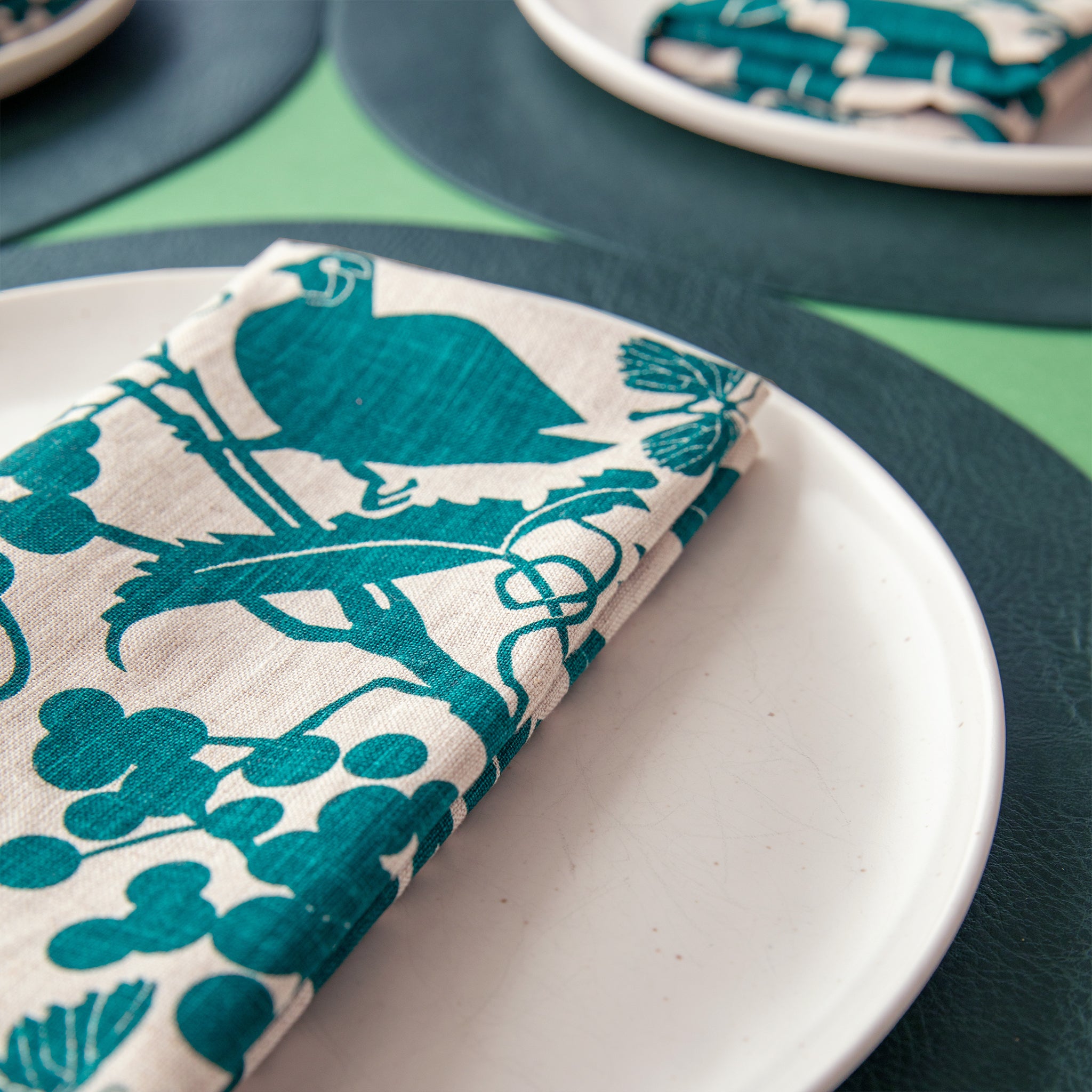 California all-linen Napkins in Emerald Green